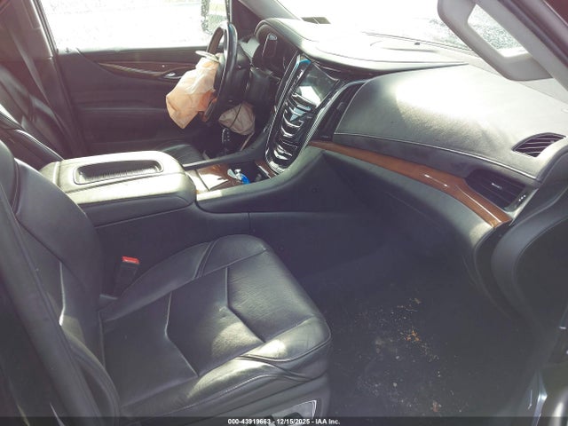 2018 CADILLAC ESCALADE ESV 1GYS4GKJ4JR323227 Photo 4