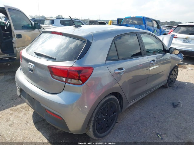 2023 KIA RIO 5-DOOR 3KPA25AD8PE562498 Photo 3