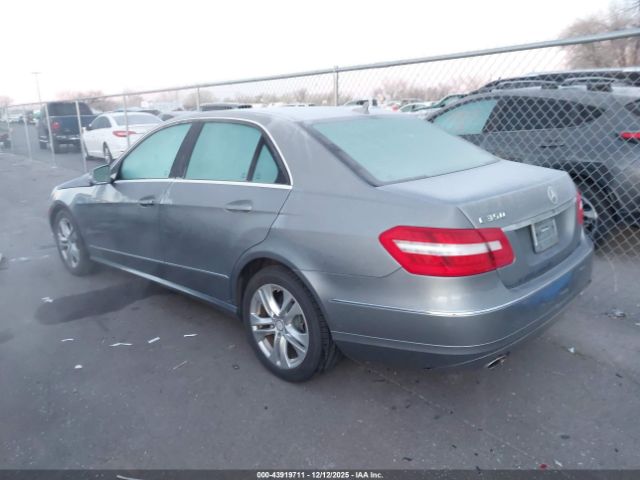 2011 MERCEDES-BENZ E 350 WDDHF5GB6BA421844 Photo 2