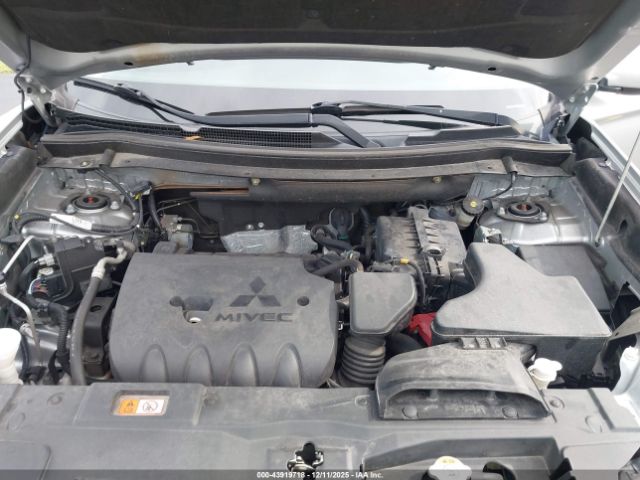 2020 MITSUBISHI OUTLANDER JA4AD3A36LJ000449 Photo 9