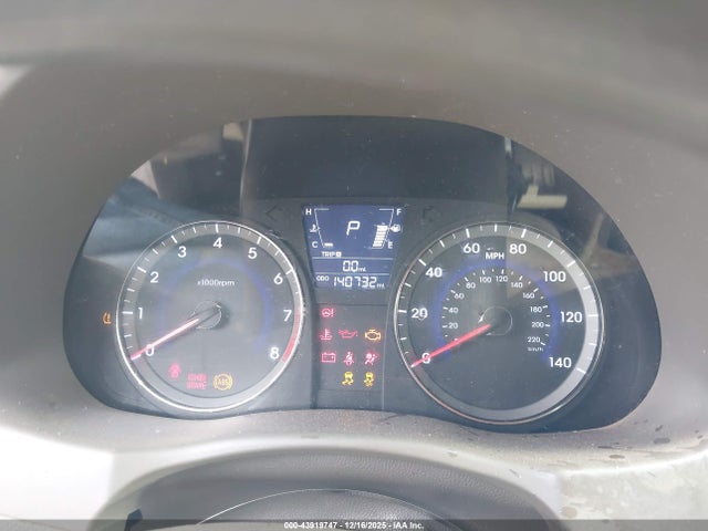 Продажа на аукционе авто 2014 Hyundai Accent Gls, vin: KMHCT4AE5EU658740, номер лота: 43919747