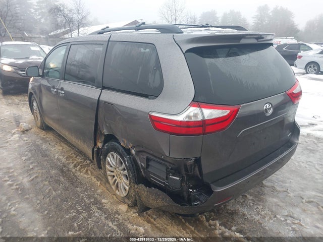 5TDYK3DC7FS577343 Toyota Sienna Xle Premium 8 Passenger