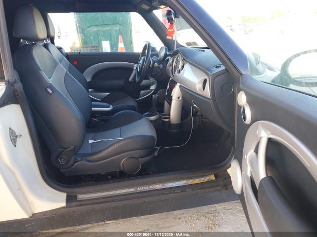 2008 MINI COOPER WMWRF33578TG18649 Photo 4