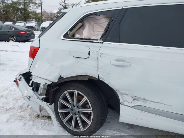 2019 AUDI Q7 WA1LAAF75KD005883 Photo 5