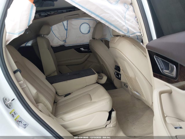 2019 AUDI Q7 WA1LAAF75KD005883 Photo 7
