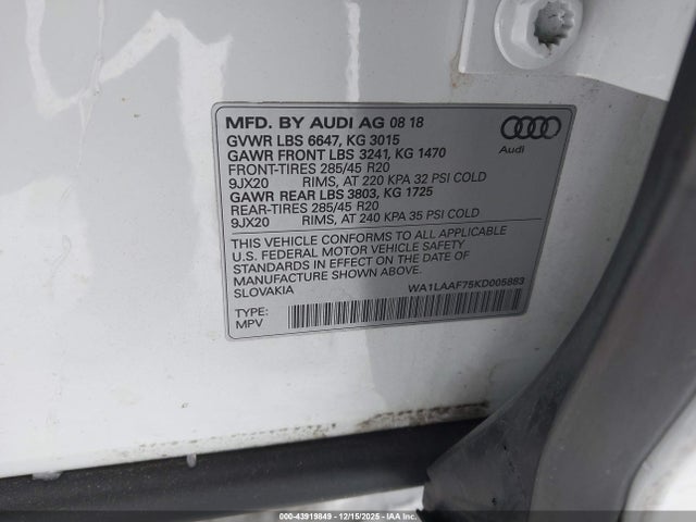 2019 AUDI Q7 WA1LAAF75KD005883 Photo 8