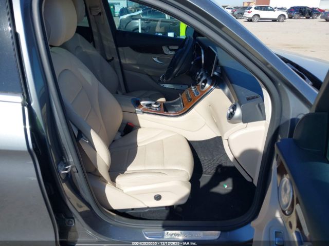 2017 MERCEDES-BENZ GLC 300 WDC0G4JB4HF184820 Photo 4