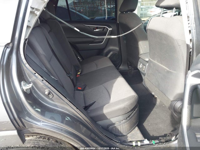 JTMRWRFV7RD272984 Toyota Rav4 Hybrid Xle