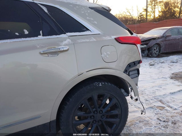 2017 CADILLAC XT5 1GYKNFRS8HZ184994 Photo 5