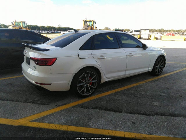 2017 AUDI A4 WAUGMAF40HN049780 Photo 3