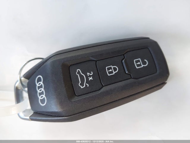 2025 AUDI A6 E-TRON WAU1CAGH7SA021001 Photo 10