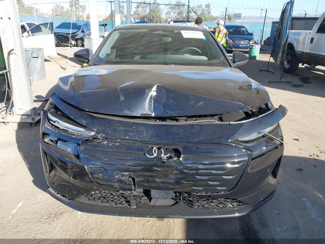WAU1CAGH7SA021001 Audi A6 E-tron Premium