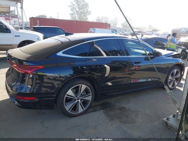 WAU1CAGH7SA021001 Audi A6 E-tron Premium