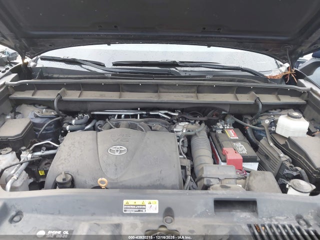 Toyota Highlander Platinum 2022 5TDFZRBH8NS228727 Image 10