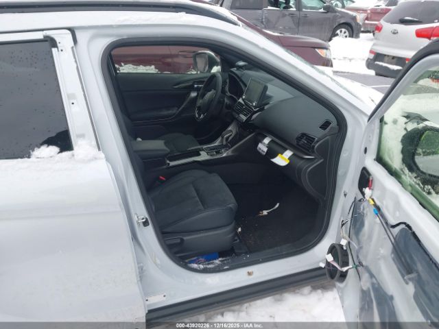 2025 MITSUBISHI ECLIPSE CROSS JA4ATWAA1SZ024502 Photo 4