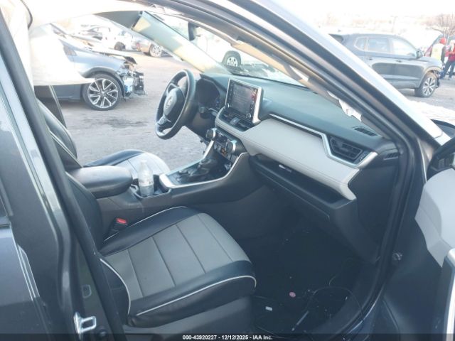 2021 TOYOTA RAV4 HYBRID JTMRWRFV9MD117667 Photo 4