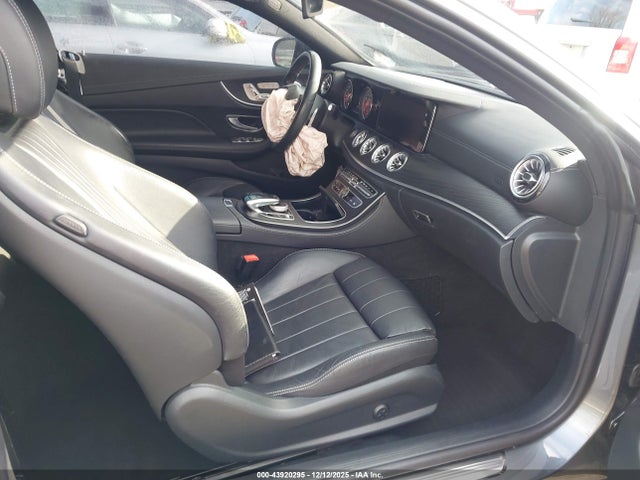 43920295 :رقم المزاد ، WDD1J6GB5JF016792 vin ، 2018 Mercedes-benz E 400 4matic مزاد بيع