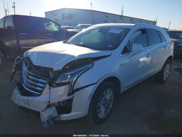 2018 CADILLAC XT5 1GYKNARS8JZ211670 Photo 1