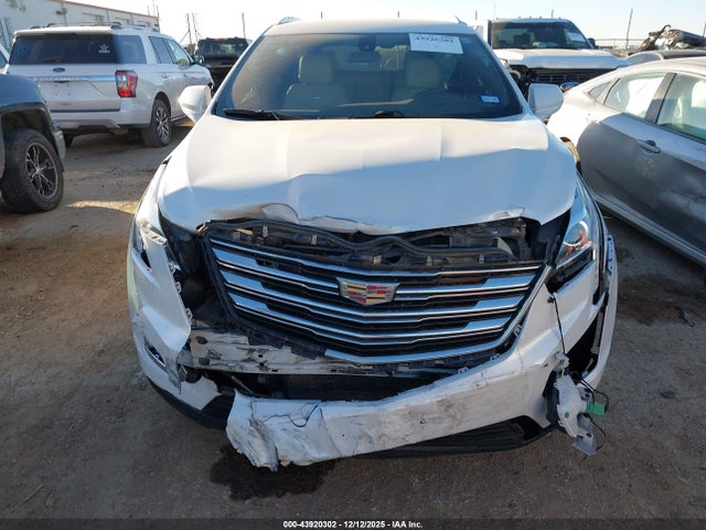 2018 CADILLAC XT5 1GYKNARS8JZ211670 Photo 5