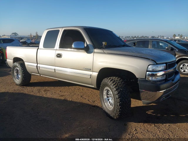 Продажа на аукционе авто 2002 Chevrolet Silverado 1500 Ls, vin: 2GCEC19V921225302, номер лота: 43920328