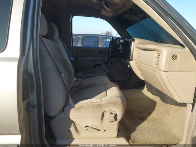 Продажа на аукционе авто 2002 Chevrolet Silverado 1500 Ls, vin: 2GCEC19V921225302, номер лота: 43920328