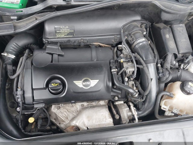 2015 MINI COUNTRYMAN WMWZC3C5XFWT05256 Photo 9