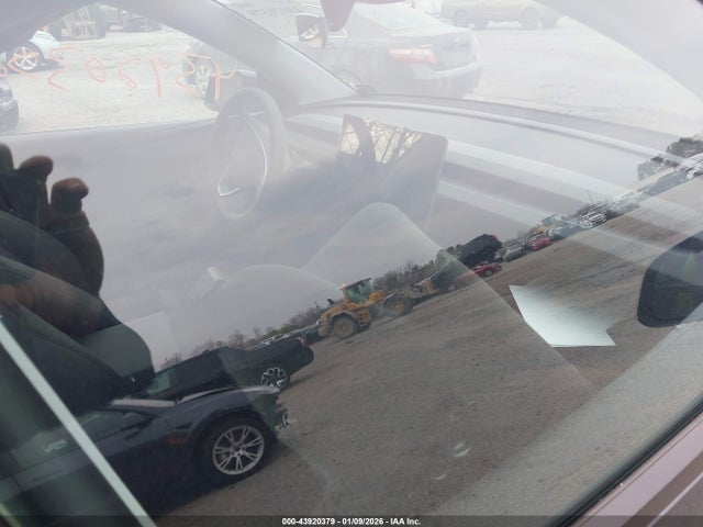 2026 TESLA MODEL Y 7SAYGDEE7TF521526 Photo 4
