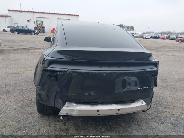 2026 TESLA MODEL Y 7SAYGDEE7TF521526 Photo 5