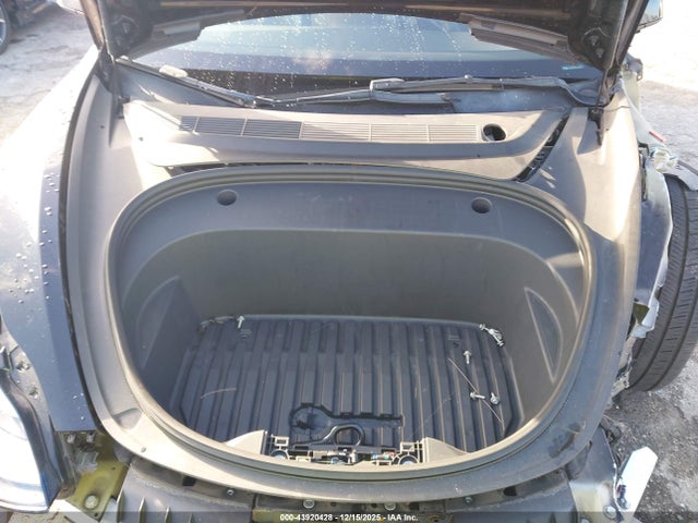 2023 TESLA MODEL 3 5YJ3E1EA1PF452573 Photo 9