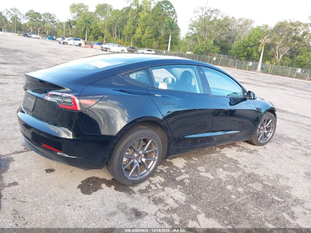 2023 TESLA MODEL 3 5YJ3E1EA1PF452573 Photo 3