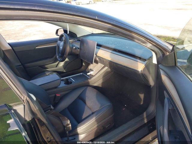 2023 TESLA MODEL 3 5YJ3E1EA1PF452573 Photo 4