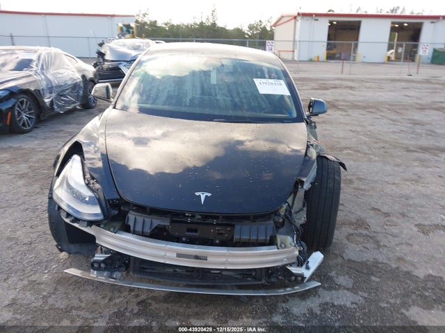 2023 TESLA MODEL 3 5YJ3E1EA1PF452573 Photo 5