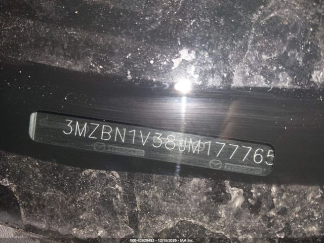 2018 MAZDA MAZDA3 3MZBN1V38JM177765 Photo 8