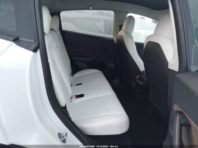 2023 TESLA MODEL Y 7SAYGDEE9PF617955 Photo 7
