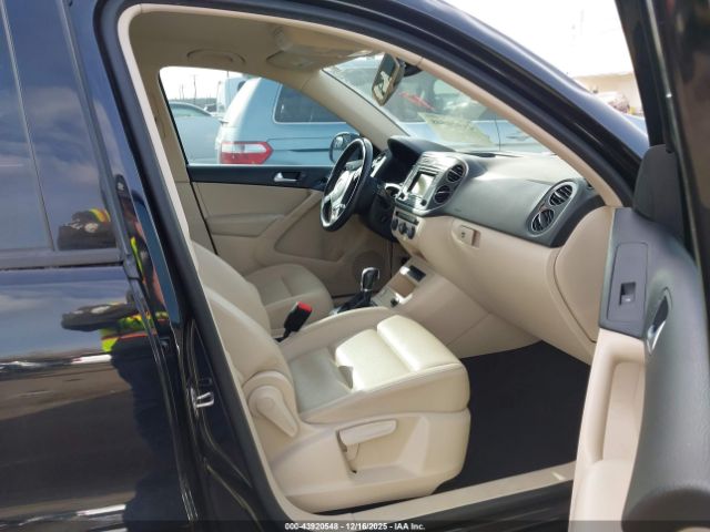 2016 VOLKSWAGEN TIGUAN WVGBV7AX0GW587009 Photo 4