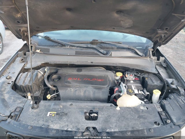 3C4NJCBB3JT462432 Jeep Compass Altitude Fwd