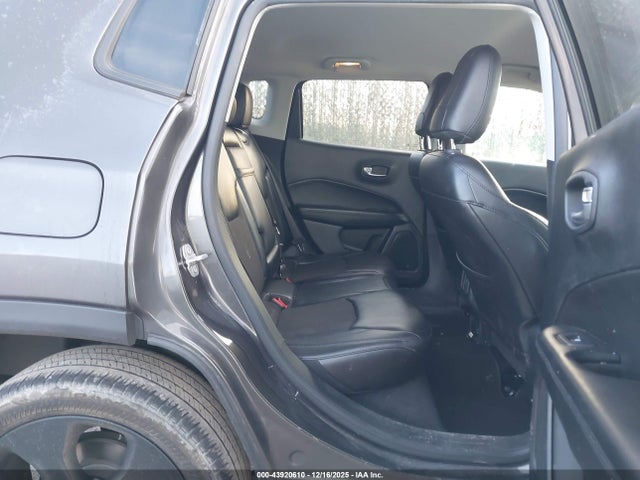3C4NJCBB3JT462432 Jeep Compass Altitude Fwd