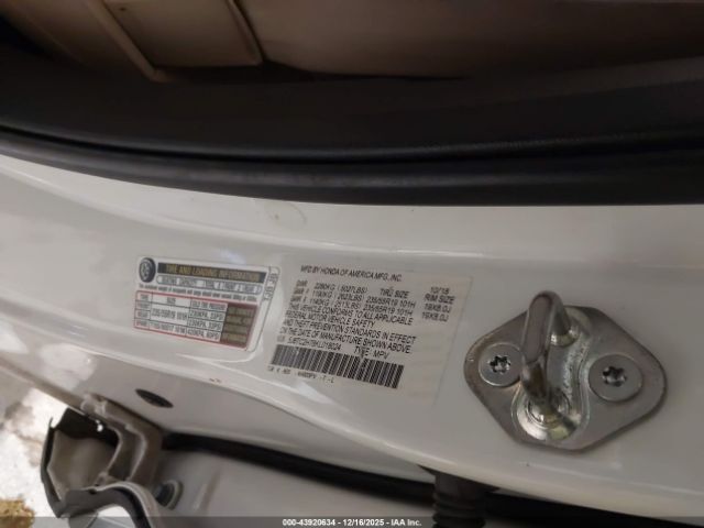 2019 ACURA RDX 5J8TC2H78KL018024 Photo 8