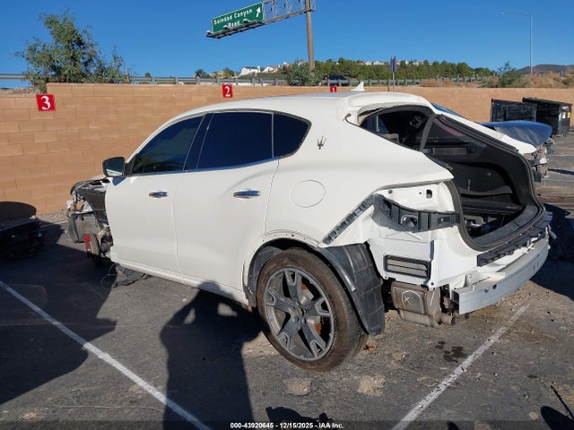 ZN661YUM3NX406824 Maserati Levante Modena