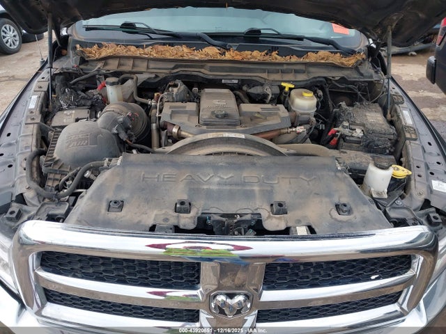 43920651 :رقم المزاد ، 3C63RRGL3JG120385 vin ، 2018 Ram 3500 Tradesman  4x4 8' Box مزاد بيع