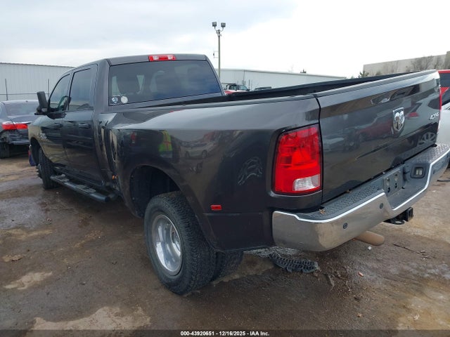 43920651 :رقم المزاد ، 3C63RRGL3JG120385 vin ، 2018 Ram 3500 Tradesman  4x4 8' Box مزاد بيع