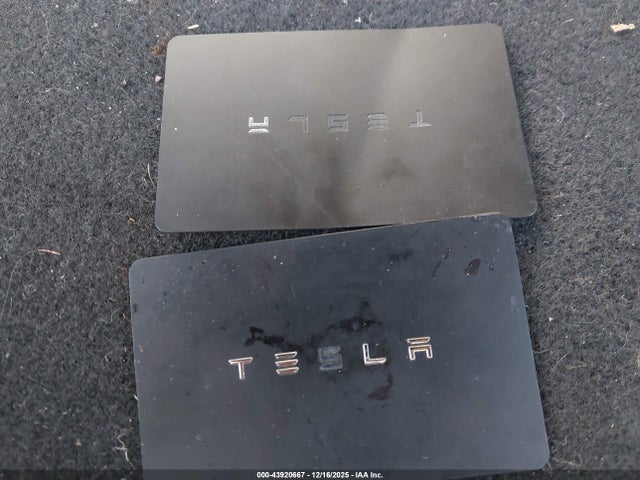 2018 TESLA MODEL 3 5YJ3E1EA0JF165765 Photo 10