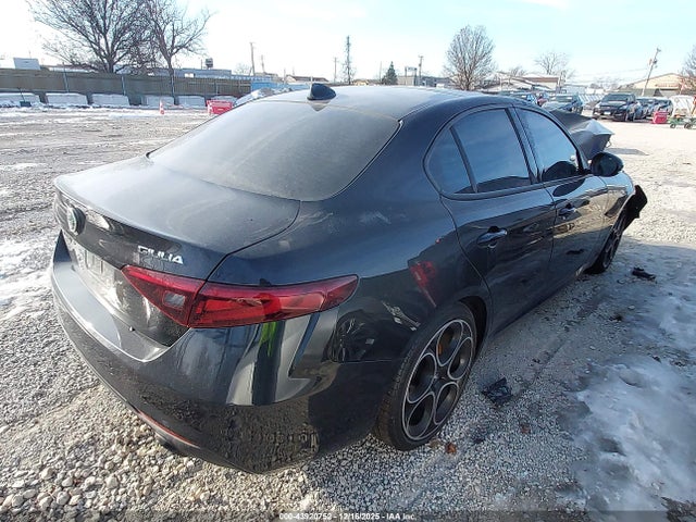 2022 ALFA ROMEO GIULIA ZARFANBN6N7655135 Photo 3
