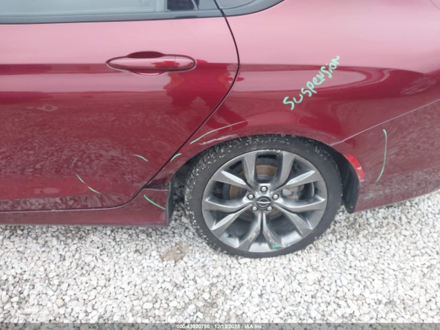 43920790 :رقم المزاد ، 1C3CCCBB2FN693478 vin ، 2015 Chrysler 200 S مزاد بيع