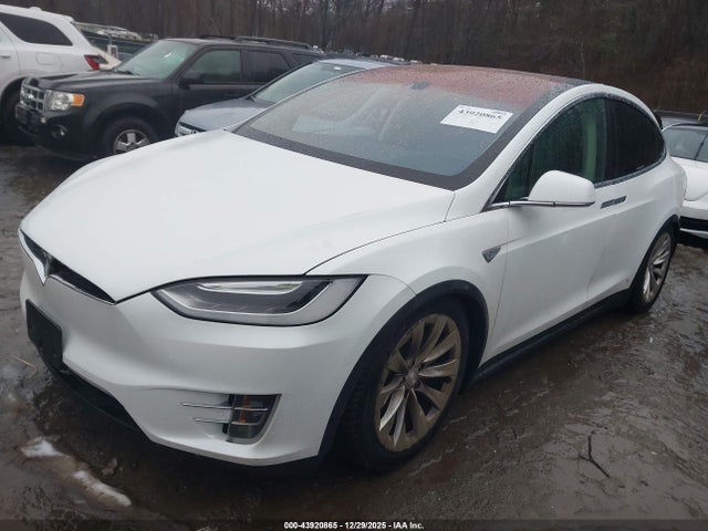 2016 TESLA MODEL X 5YJXCBE41GF005054 Photo 1