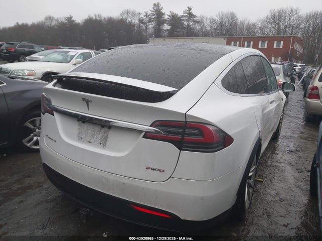 2016 TESLA MODEL X 5YJXCBE41GF005054 Photo 3