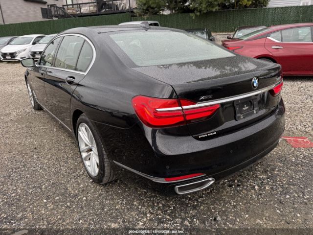 2016 BMW 750I WBA7F2C58GG416344 Photo 2