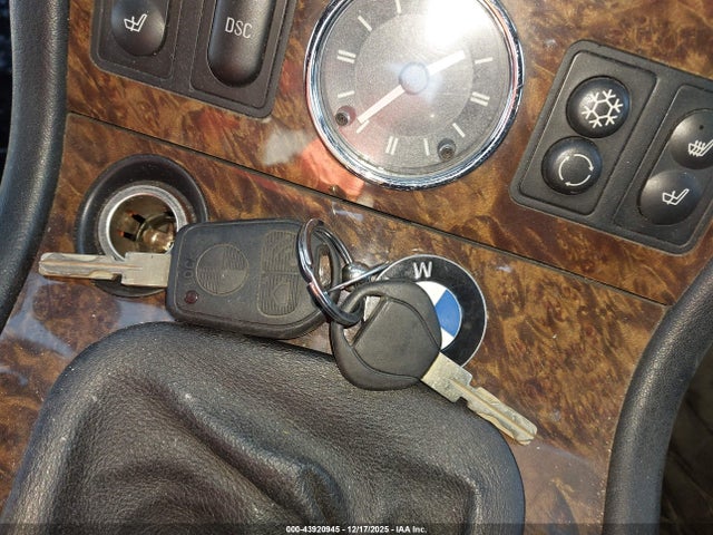 2001 BMW Z3 WBACN33421LK46169 Photo 10