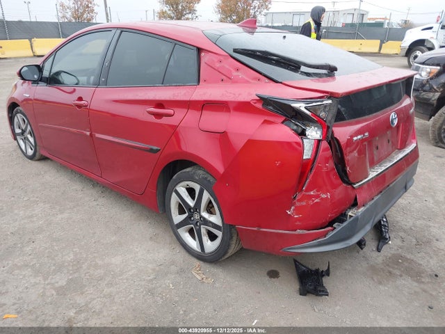 JTDKARFU8G3508892 Toyota Prius Three Touring