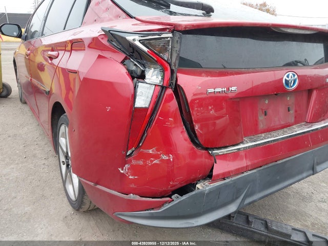 JTDKARFU8G3508892 Toyota Prius Three Touring